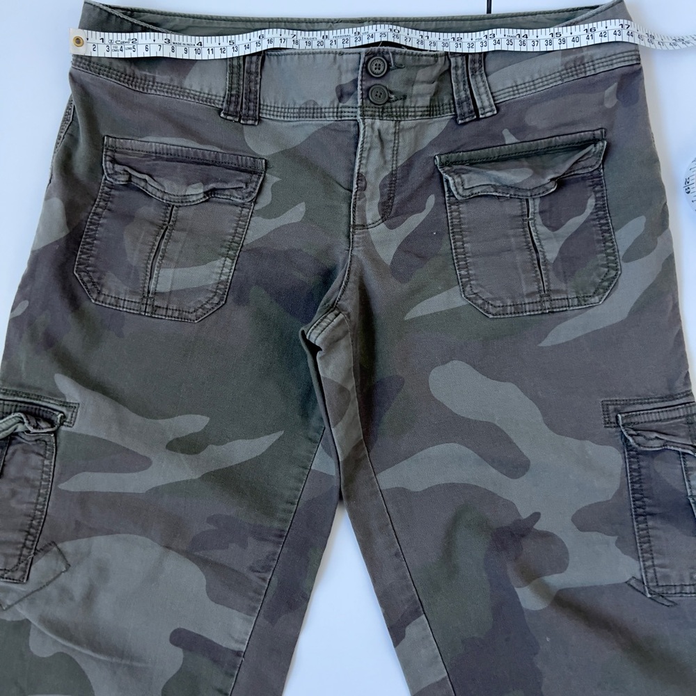 Vintage American eagle Camouflage Cargo Pants - Picture 6 of 8